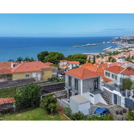 펜션 Casa Lanco With Spectacular View 푼샬